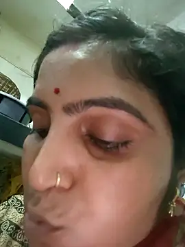 LUCKY cut online show from 2, 4, 2026