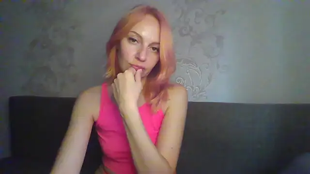 Snapshot of MashaSwan9977 chatting on 8, 10, 2025 MashaSwan9977 online show from 8, 10, 2025