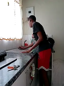 SweetSlenderChoc online show from 15, 4, 2026