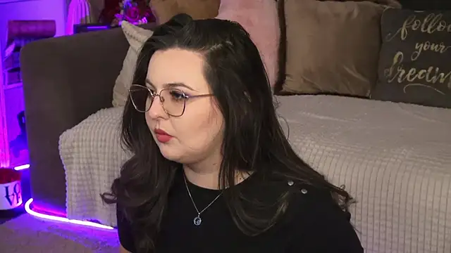 Mia Swano online show from 15, 4, 2026