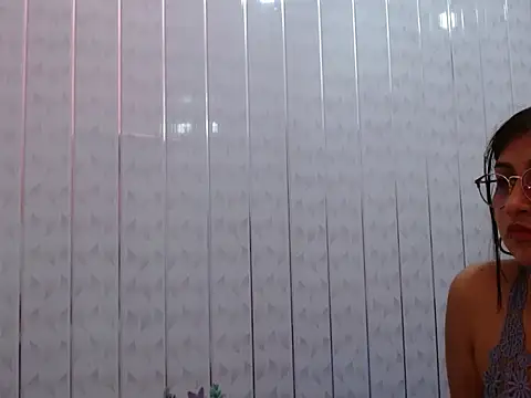 Emiily Johamson online show from 19, 9, 2025