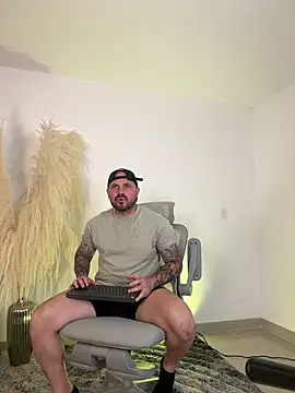 Snapshot of joshmahe chatting on 16, 12, 2025 joshmahe online show from 16, 12, 2025