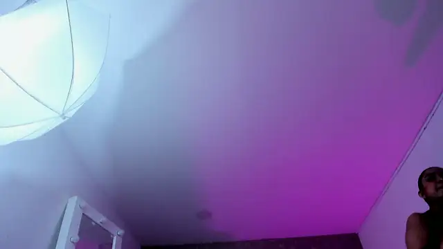 Snapshot of KaylieBrooks chatting on 30, 11, 2025 KaylieBrooks online show from 30, 11, 2025