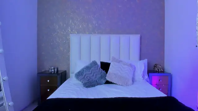 Snapshot of KaylieBrooks chatting on 3, 12, 2025 KaylieBrooks online show from 3, 12, 2025