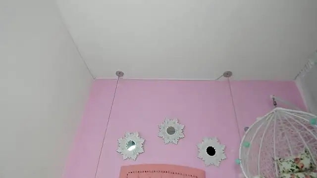 Snapshot of CannelaSmith chatting on 1, 11, 2025 CannelaSmith online show from 1, 11, 2025