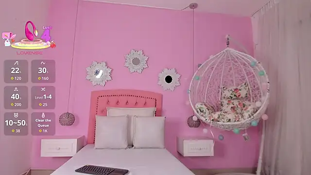 Snapshot of CannelaSmith chatting on 21, 11, 2025 CannelaSmith online show from 21, 11, 2025