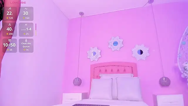 Snapshot of CannelaSmith chatting on 5, 12, 2025 CannelaSmith online show from 5, 12, 2025