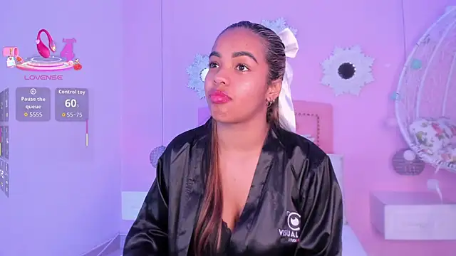 Snapshot of CannelaSmith chatting on 15, 12, 2025 CannelaSmith online show from 15, 12, 2025