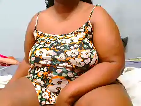 ROYALASS25 online show from 22, 3, 2025