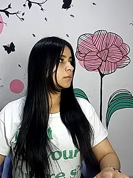 ValerieLove  online show from 8, 10, 2025