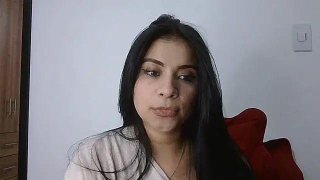 ValerieLove  online show from 25, 11, 2025