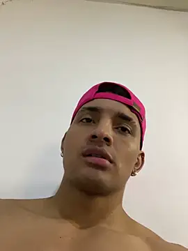 Snapshot of Smith_Fitness chatting on 7, 5, 2026 Smith Fitness online show from 7, 5, 2026