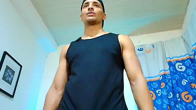 Snapshot of Smith_Fitness chatting on 12, 6, 2026 Smith Fitness online show from 12, 6, 2026