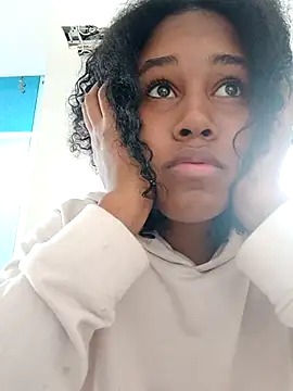 MoniqueMulberry online show from 8, 10, 2025