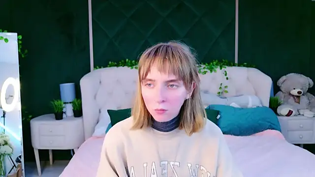 Beverly Gomes online show from 9, 10, 2025