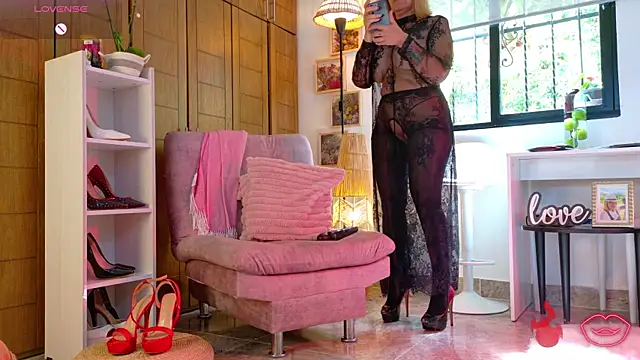 Snapshot of mrs_edha chatting on 17, 7, 2026 mrs edha online show from 17, 7, 2026