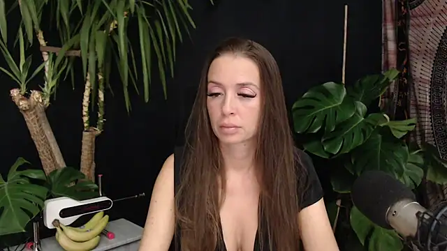 lola skyxh online show from 14, 11, 2025