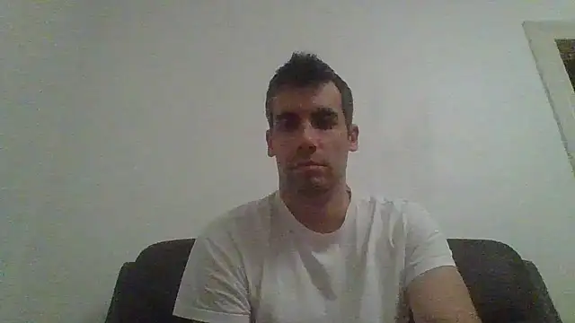 Snapshot of JulioIsHere4you chatting on 8, 11, 2025 JulioIsHere4you online show from 8, 11, 2025