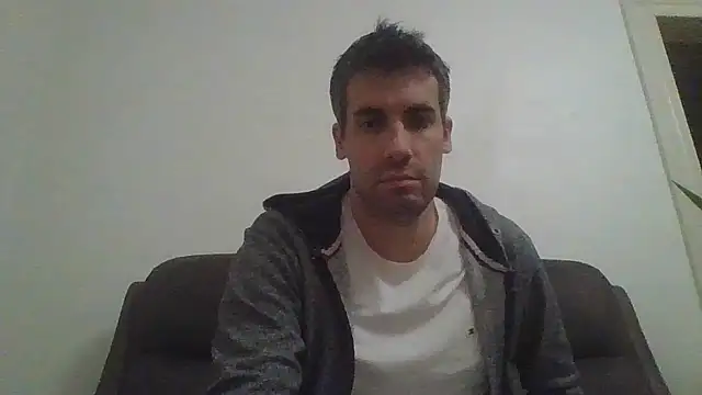 Snapshot of JulioIsHere4you chatting on 19, 11, 2025 JulioIsHere4you online show from 19, 11, 2025