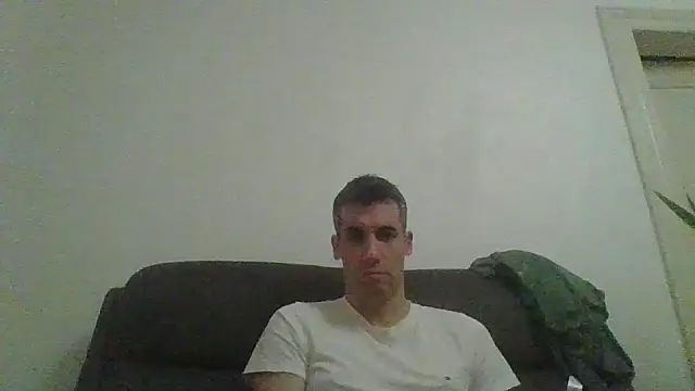 Snapshot of JulioIsHere4you chatting on 14, 12, 2025 JulioIsHere4you online show from 14, 12, 2025