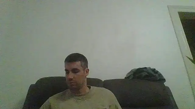 Snapshot of JulioIsHere4you chatting on 16, 12, 2025 JulioIsHere4you online show from 16, 12, 2025