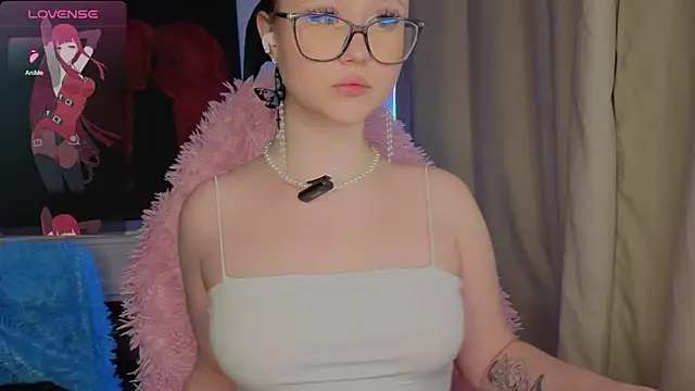 hornyprincess19 online show from 23, 10, 2025