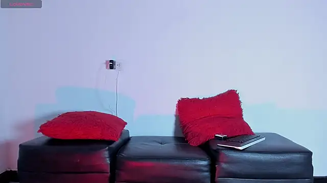 Snapshot of Dark_chanel chatting on 21, 11, 2025 Dark chanel online show from 21, 11, 2025