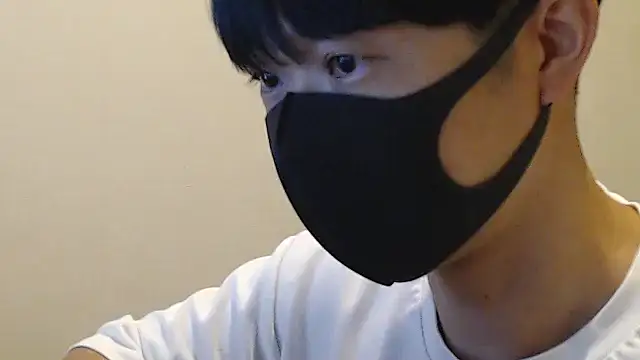 Snapshot of shin_brief chatting on 13, 9, 2025 shin brief online show from 13, 9, 2025