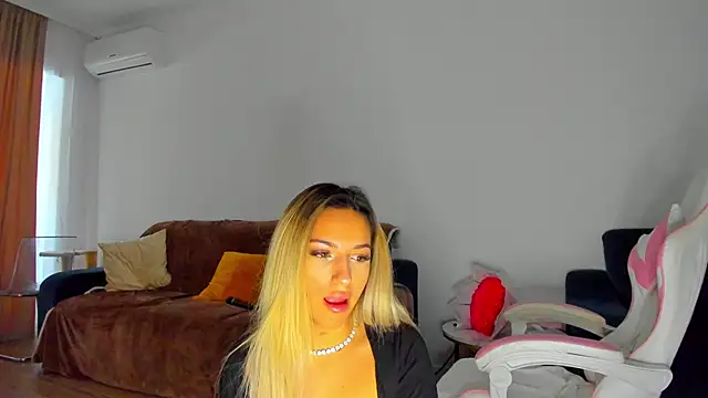 Anya Belle online show from 11, 1, 2026