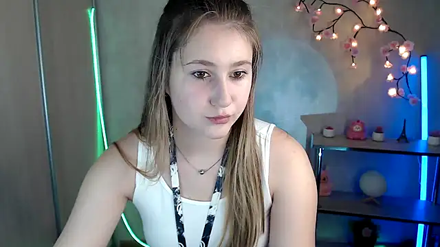 Snapshot of Milka_kamila chatting on 5, 6, 2026 Milka kamila online show from 5, 6, 2026