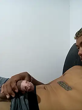 Snapshot of Brayan51_- chatting on 5, 11, 2025 Brayan51 - online show from 5, 11, 2025