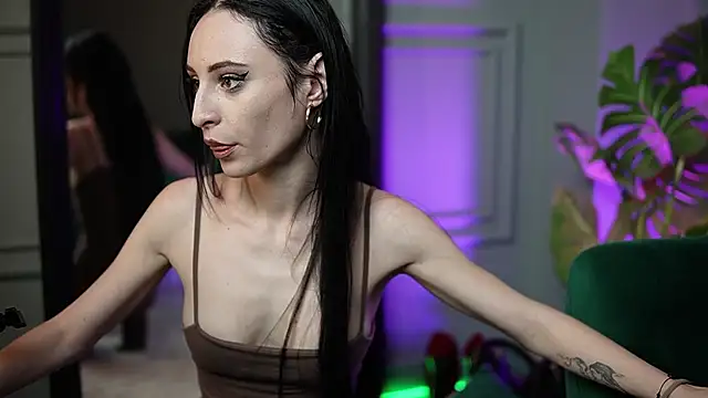 Snapshot of SaraiAngel chatting on 19, 12, 2025 SaraiAngel online show from 19, 12, 2025