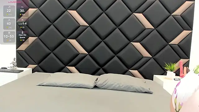 GeraldineSandoval online show from 18, 4, 2026