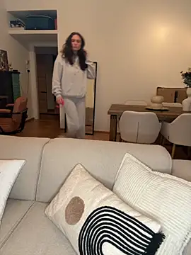 SophiiaStarr online show from 18, 10, 2025