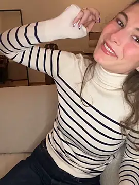 SophiiaStarr online show from 16, 11, 2025