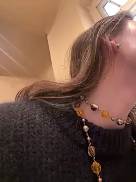 SophiiaStarr online show from 4, 3, 2026