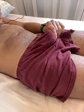 Hiuwee online show from 4, 10, 2025