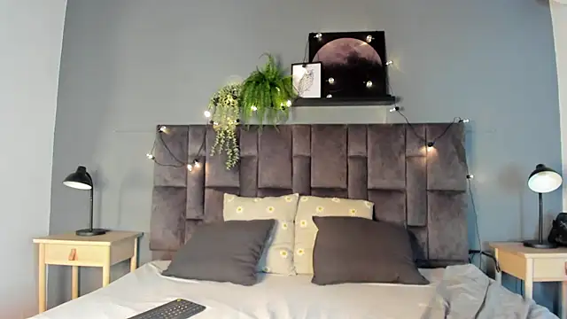 AAronBaker  online show from 9, 10, 2025