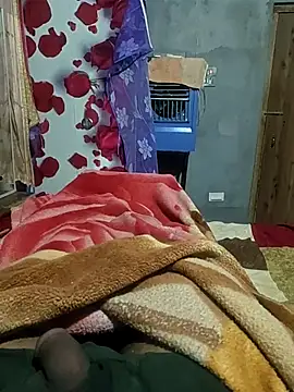 Snapshot of Laila_Majnu0 chatting on 1, 12, 2025 Laila Majnu0 online show from 1, 12, 2025