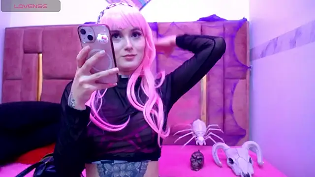 XBODTRIIPX online show from 25, 10, 2025