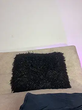 Charlottediolet online show from 29, 3, 2026