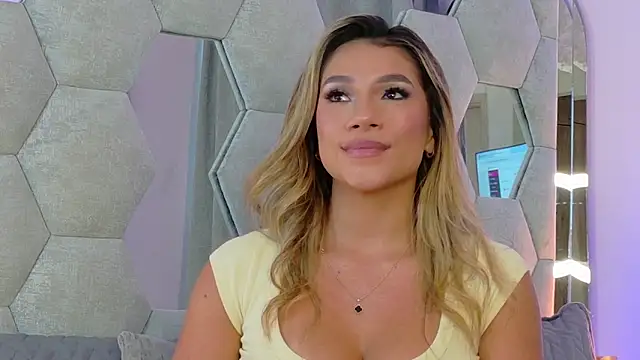 NicoleArmani online show from 6, 2, 2026