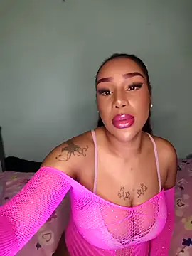 Snapshot of Queen_Amara chatting on 13, 9, 2025 Queen Amara online show from 13, 9, 2025