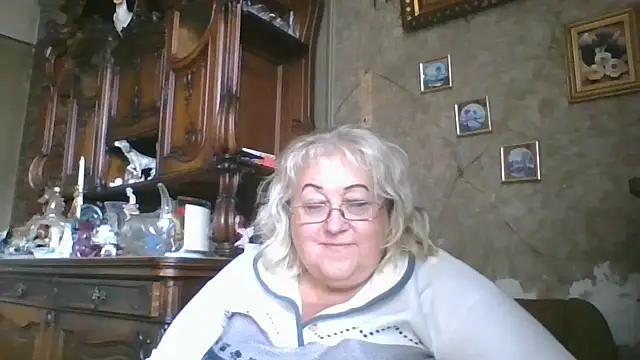 Lala-Love56 online show from 17, 9, 2025