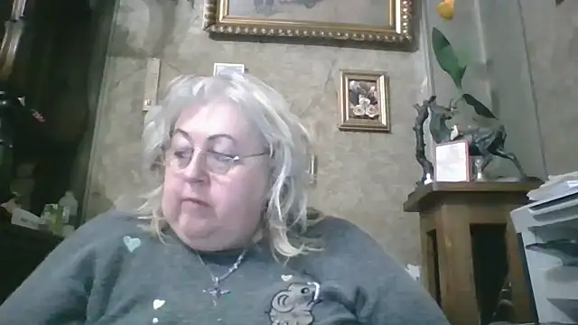 Lala-Love56 online show from 18, 11, 2025