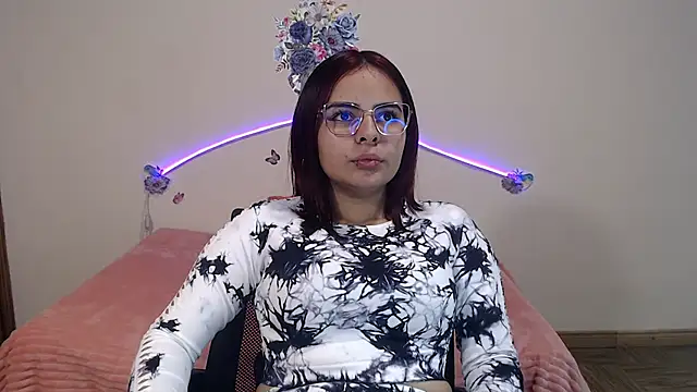 Valeryxs online show from 5, 11, 2025