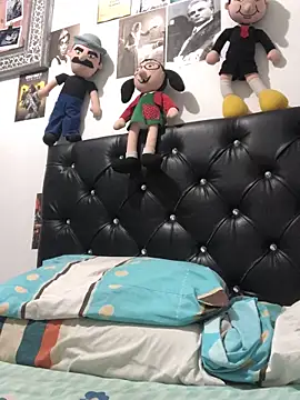 elpeluchenegroxxx3 online show from 15, 3, 2026