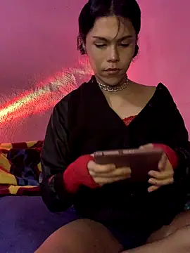 Snapshot of Alen_fem chatting on 10, 9, 2025 Alen fem online show from 10, 9, 2025