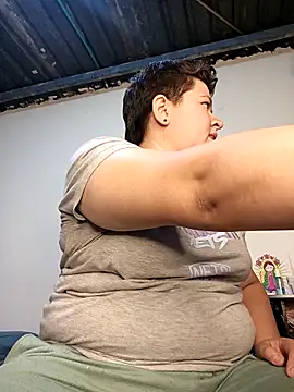 Noha Whiitee online show from 2, 12, 2025