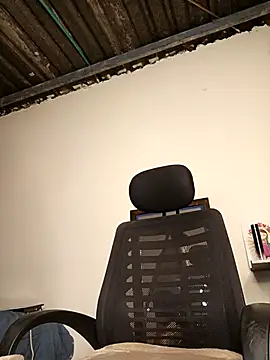 Noha Whiitee online show from 3, 12, 2025